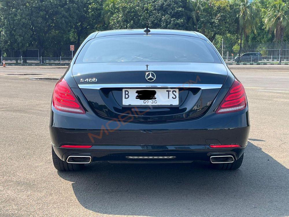 Mobil Mercedes-Benz S-Class 2015
