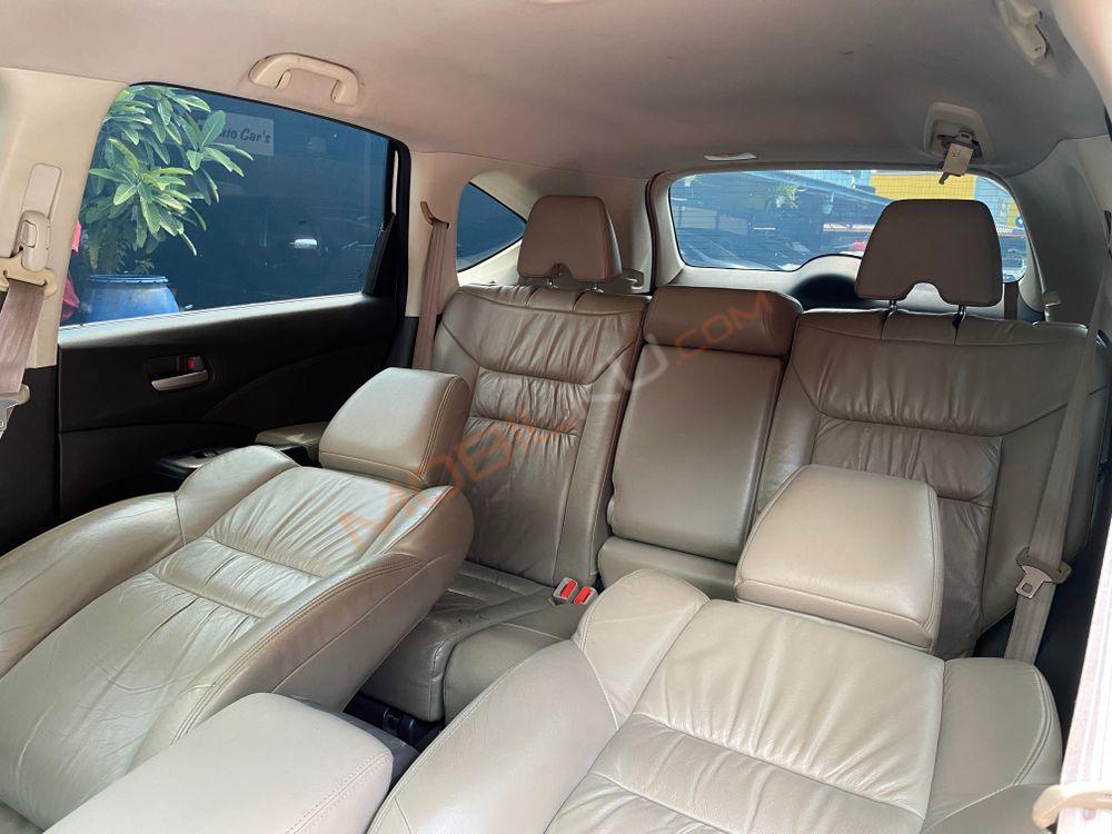 Mobil Honda CR-V 2012