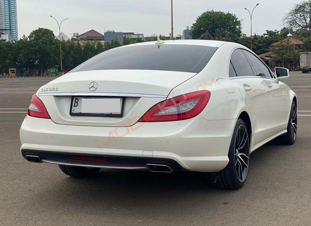Mobil Mercedes-Benz CLS 2013