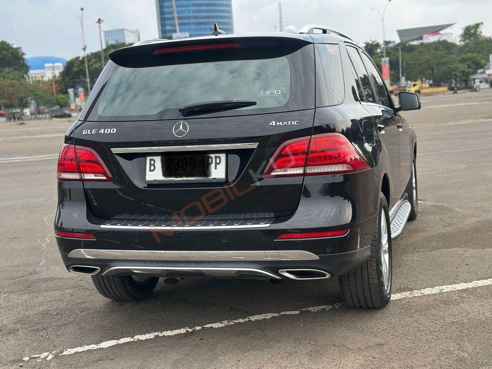 Mobil Mercedes-Benz GLE 2016