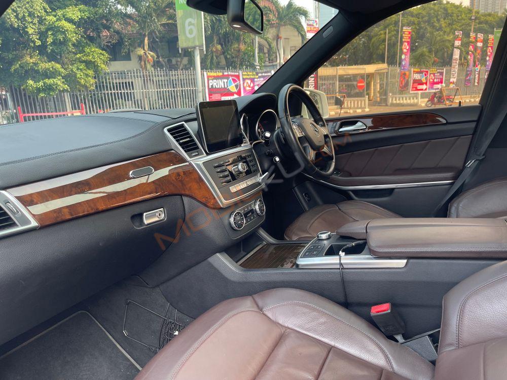 Mobil Mercedes-Benz GL 2014