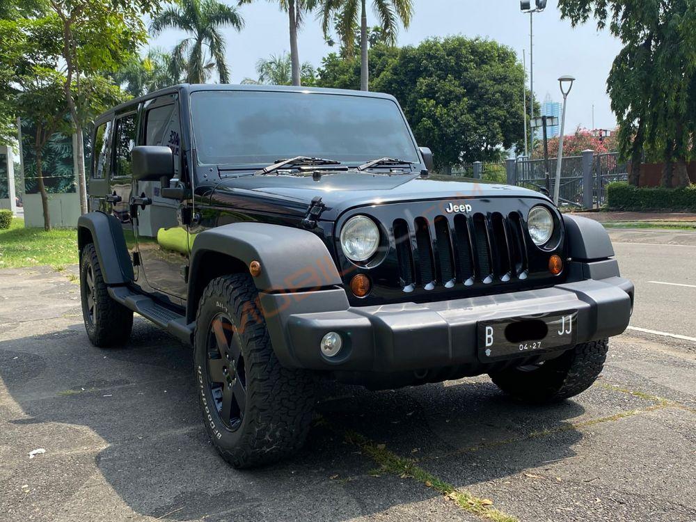 Mobil Jeep Wrangler 2011