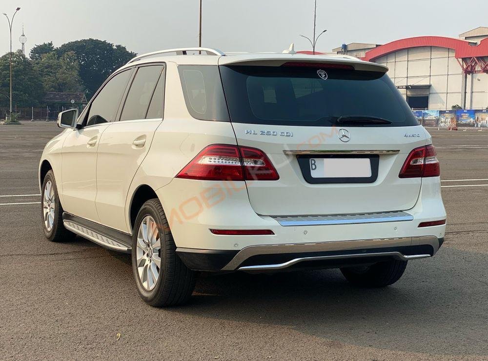 Mobil Mercedes-Benz ML 2013