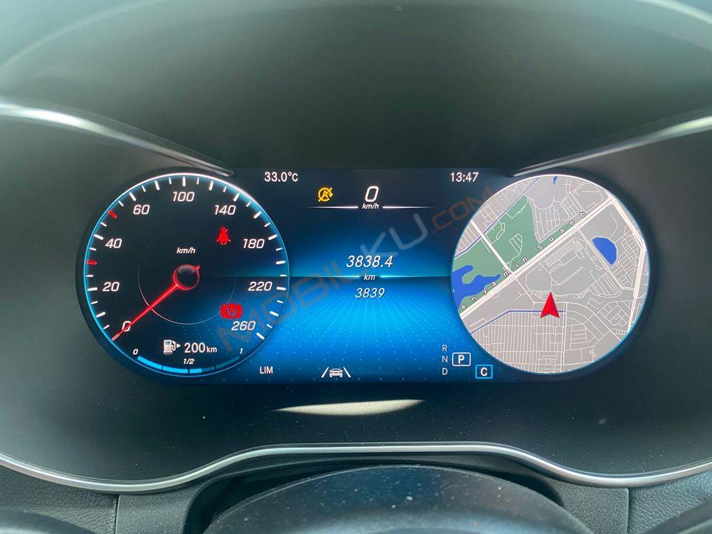 Mobil Mercedes-Benz GLC 2022