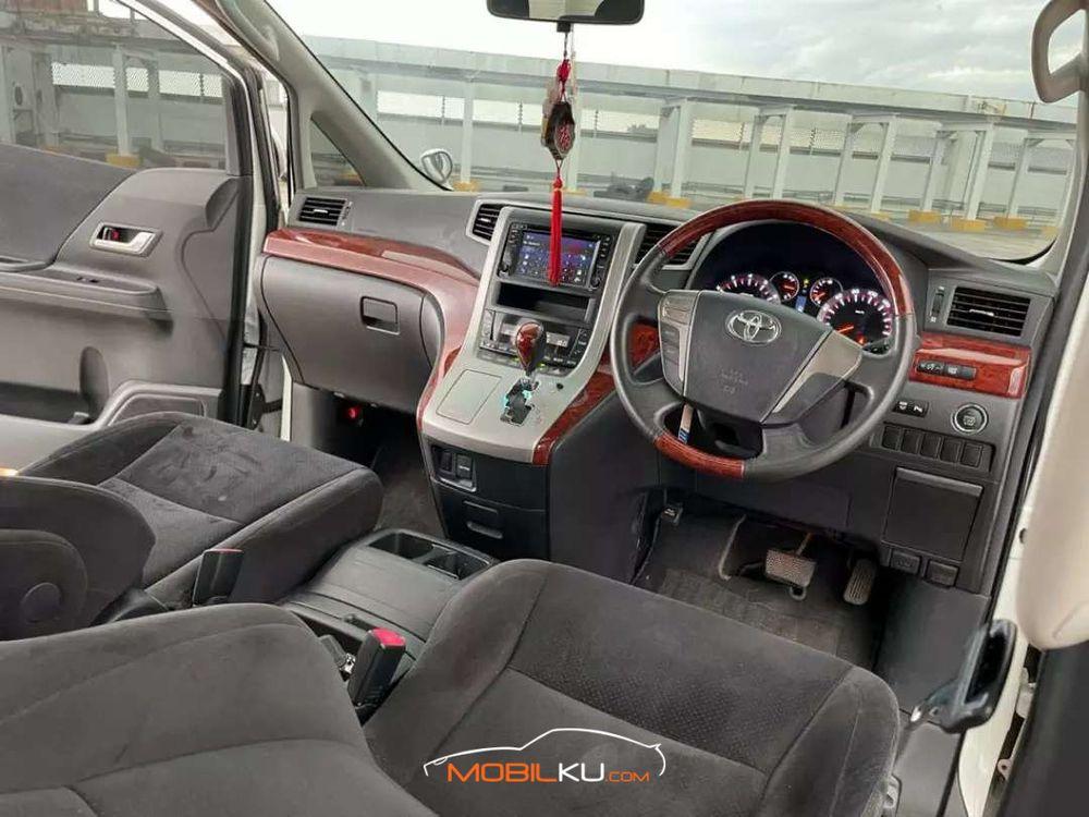 https://mobilku.s3.ap-southeast-3.amazonaws.com/ads/1000/5a7e5d50-855e-4c1a-b8e4-e85dfae3c9a2.jpeg