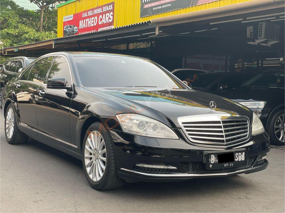 Mobil Mercedes-Benz S-Class 2011
