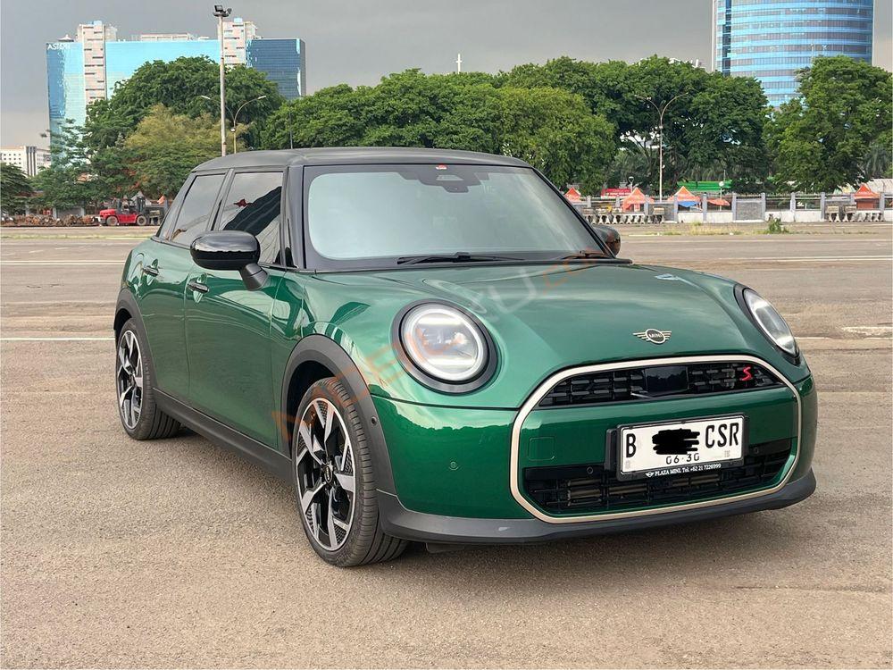 Mobil MINI 5-Door 2024