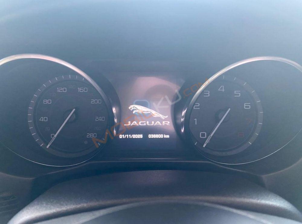 Mobil Jaguar XE 2016