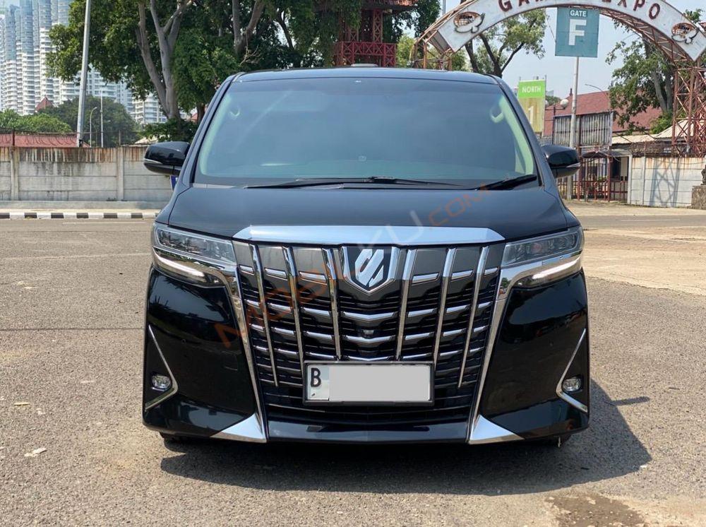 Mobil Toyota Alphard 2019