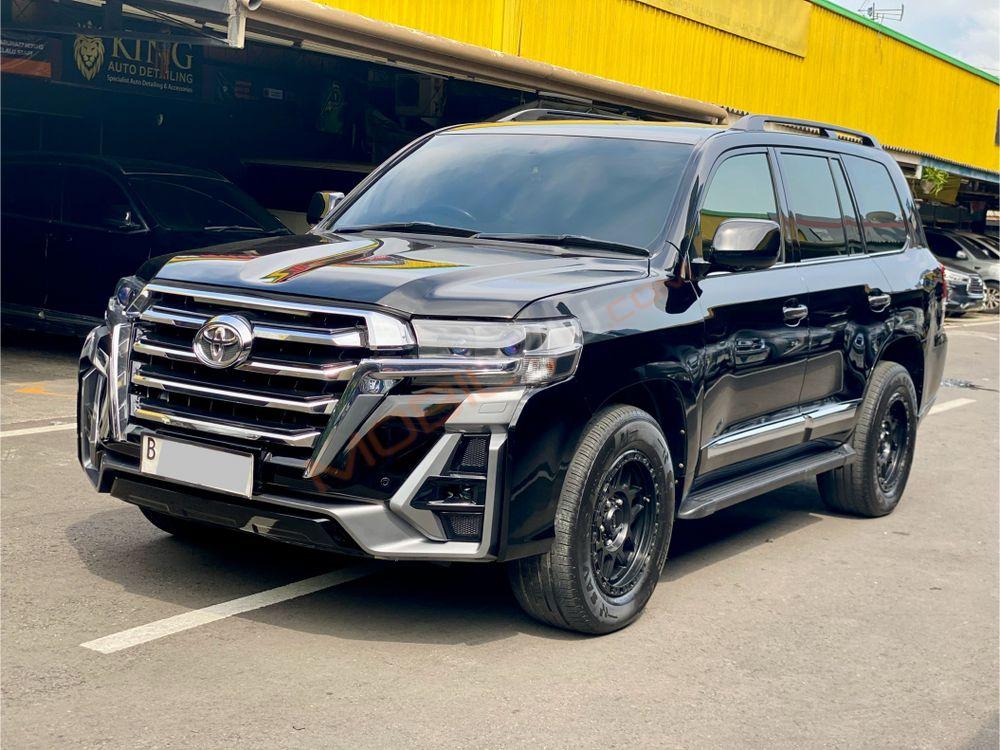 Mobil Toyota Land Cruiser 2008
