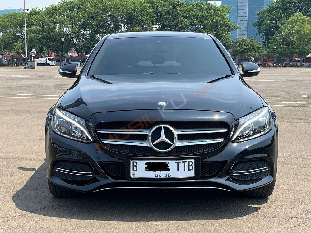 Mobil Mercedes-Benz C-Class 2014