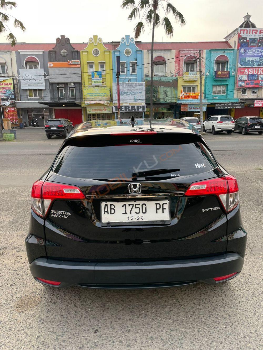 https://mobilku.s3.ap-southeast-3.amazonaws.com/ads/1000/62dd9d63-a21e-4a2a-b7b0-e8bc1076b3b4.jpeg