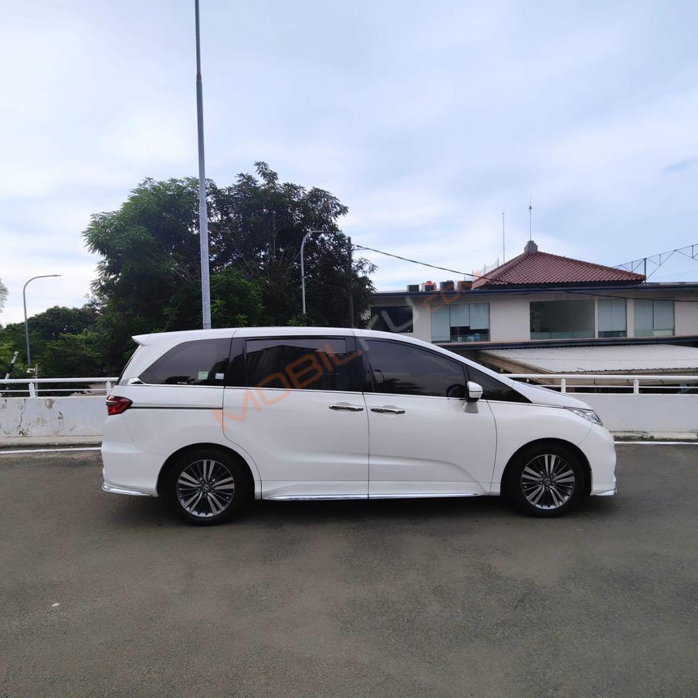 Mobil Honda Odyssey 2019