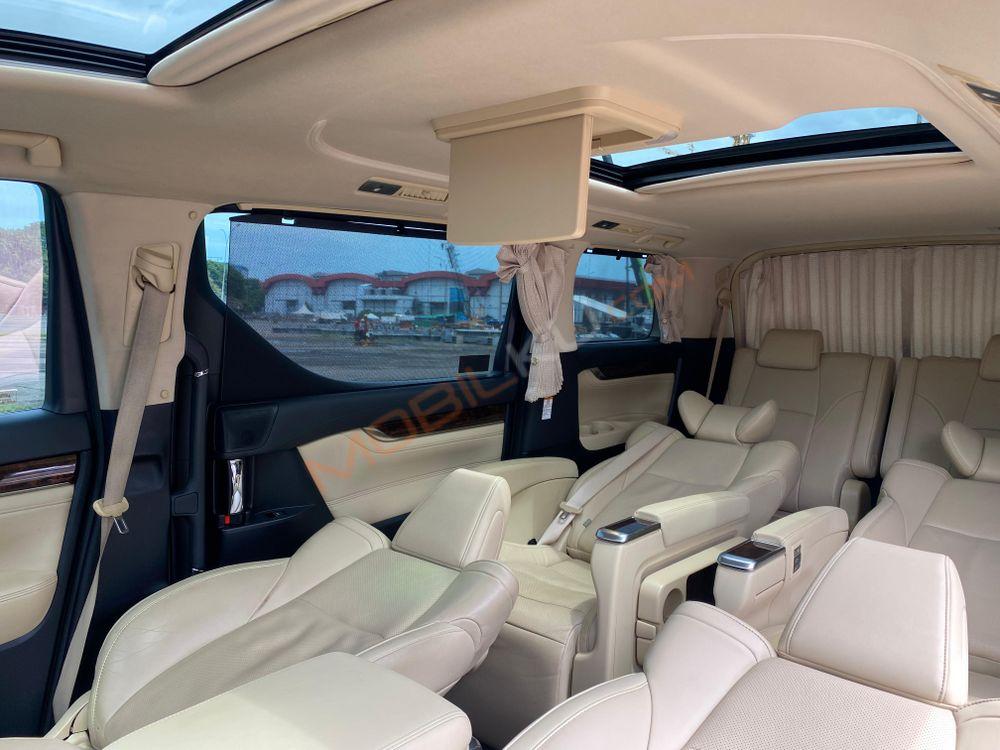 Mobil Toyota Alphard 2019