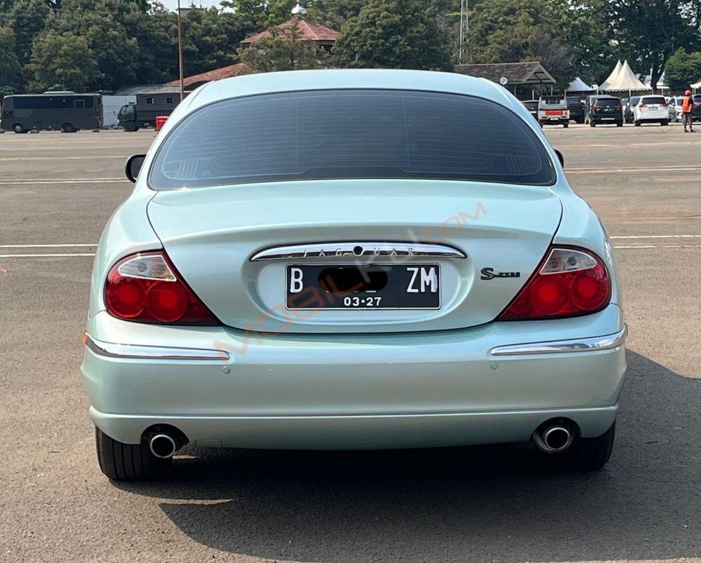 Mobil Jaguar S-Type 2002