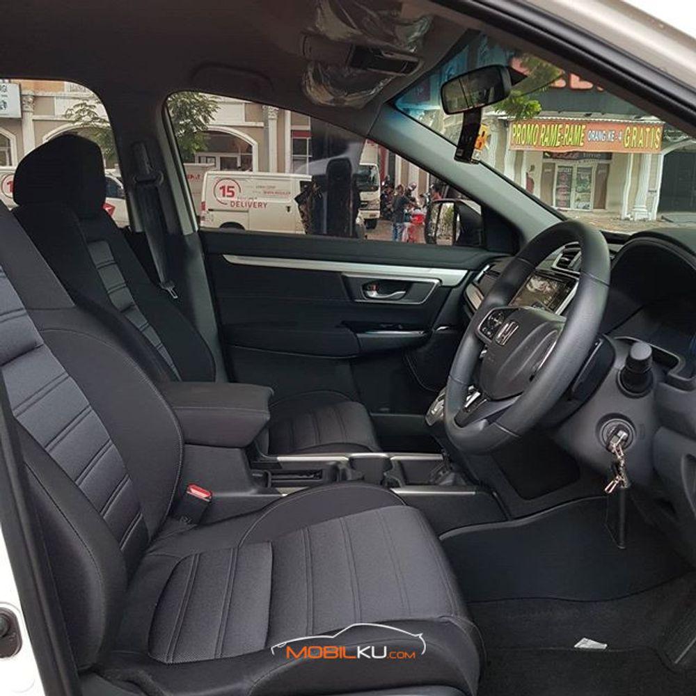 Mobil Honda CR-V 2017