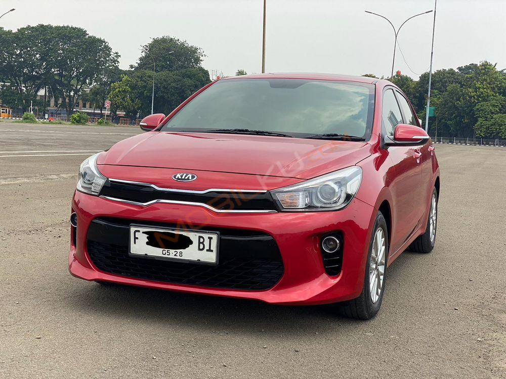 Mobil Kia Rio 2017