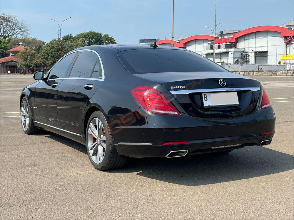Mobil Mercedes-Benz S-Class 2015