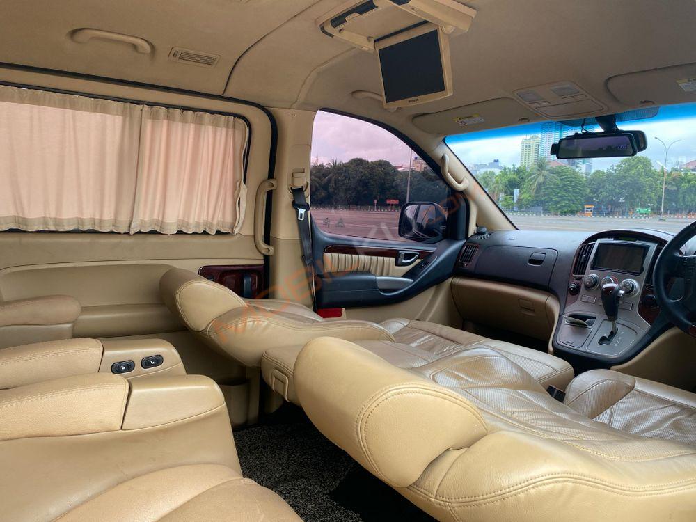 Mobil Hyundai H-1 2015