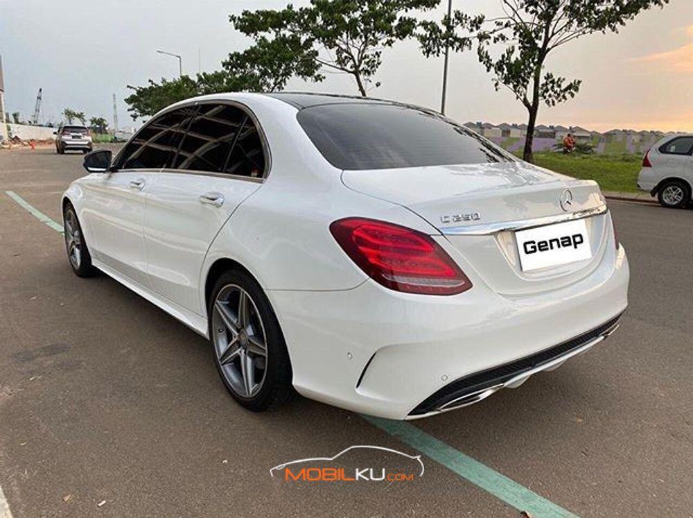 https://mobilku.s3.ap-southeast-3.amazonaws.com/ads/1000/6ba193c7-ce43-463c-8ad6-2634684a1afa.jpeg