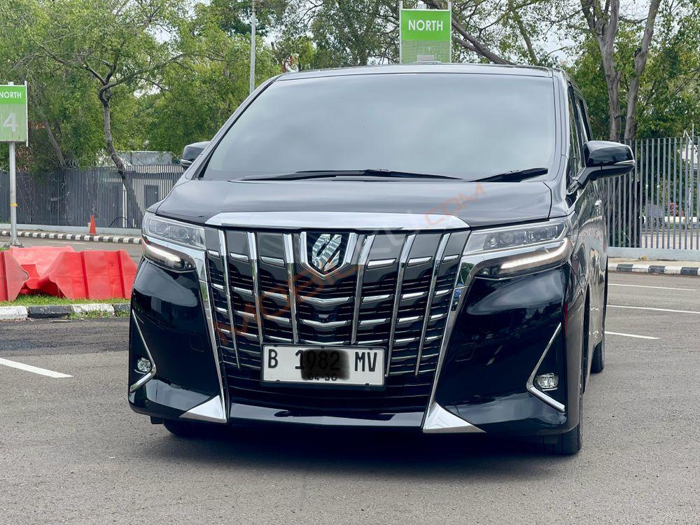Mobil Toyota Alphard 2019