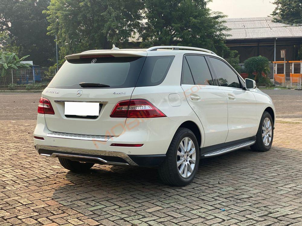 Mobil Mercedes-Benz ML 2013