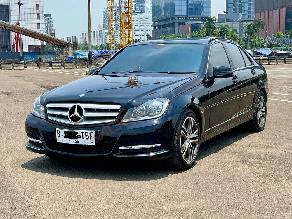 Mobil Mercedes-Benz C-Class 2013