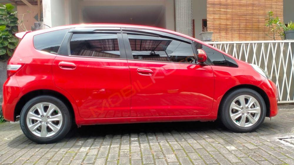 Mobil Honda Jazz 2013
