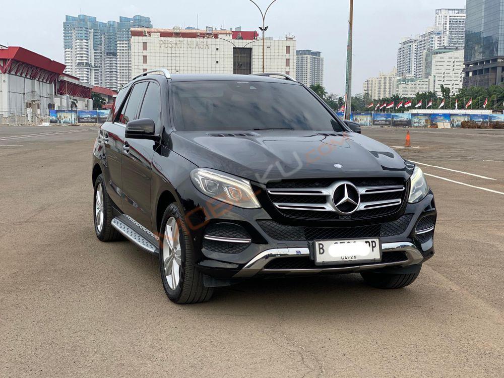 Mobil Mercedes-Benz GLE 2016