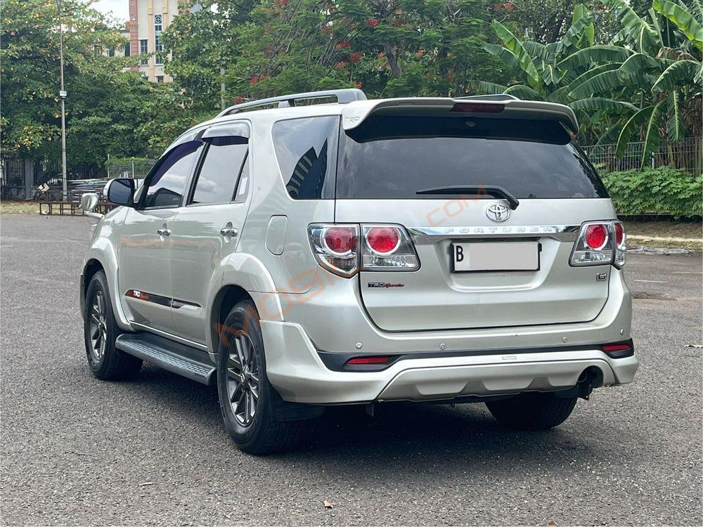 Mobil Toyota Fortuner 2013