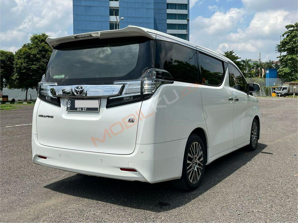 Mobil Toyota Vellfire 2017