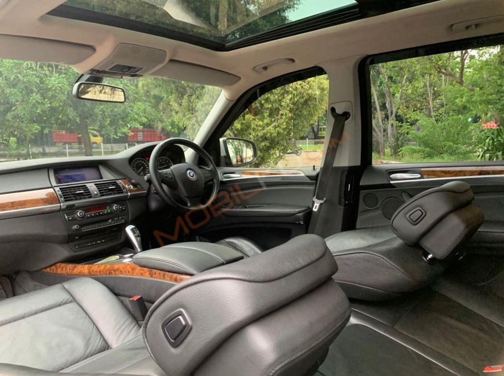 Mobil BMW X5 2008