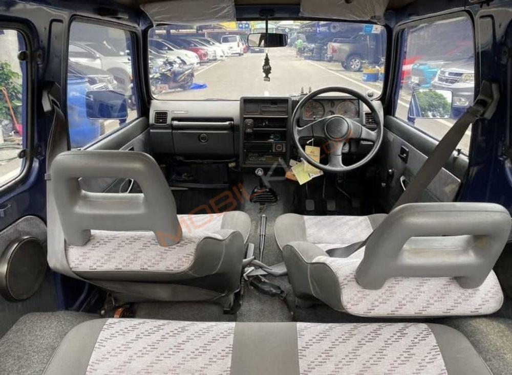 Mobil Suzuki Katana 2004