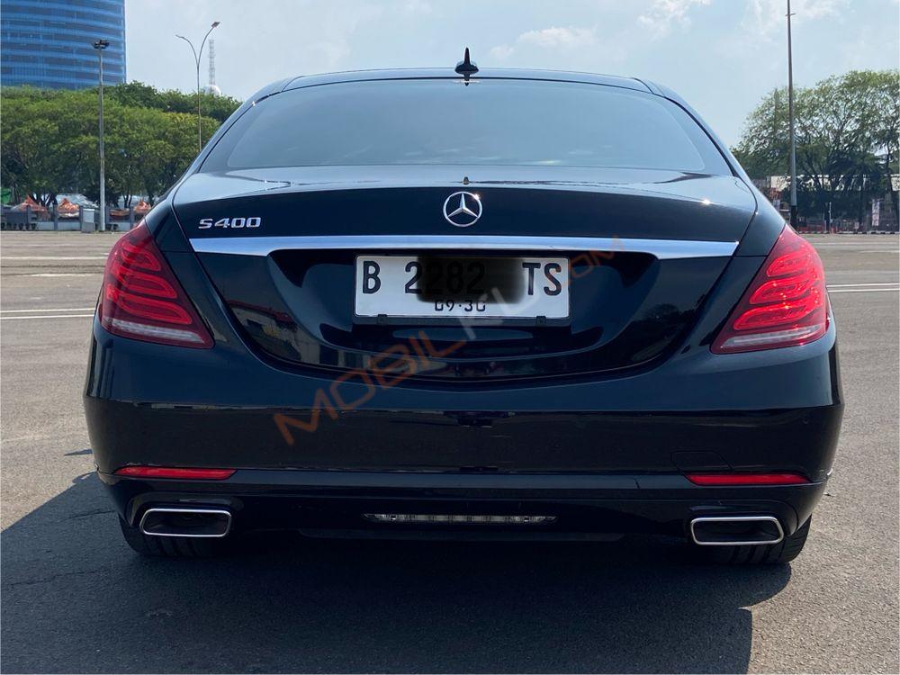 Mobil Mercedes-Benz S-Class 2015