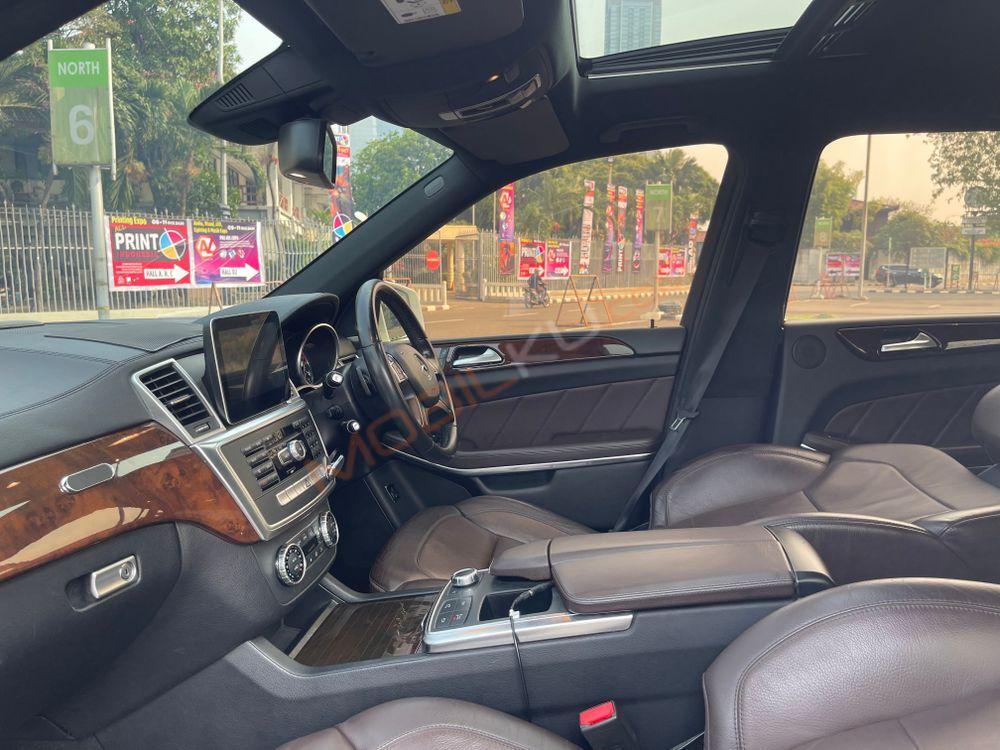 Mobil Mercedes-Benz GL 2014