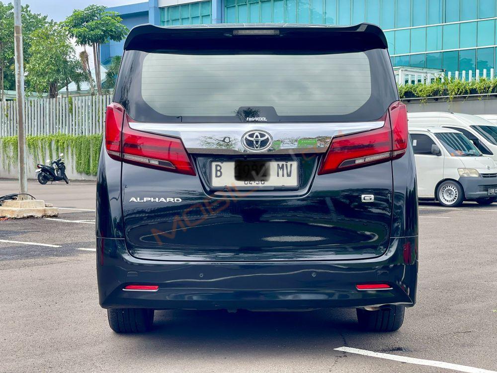 Mobil Toyota Alphard 2019