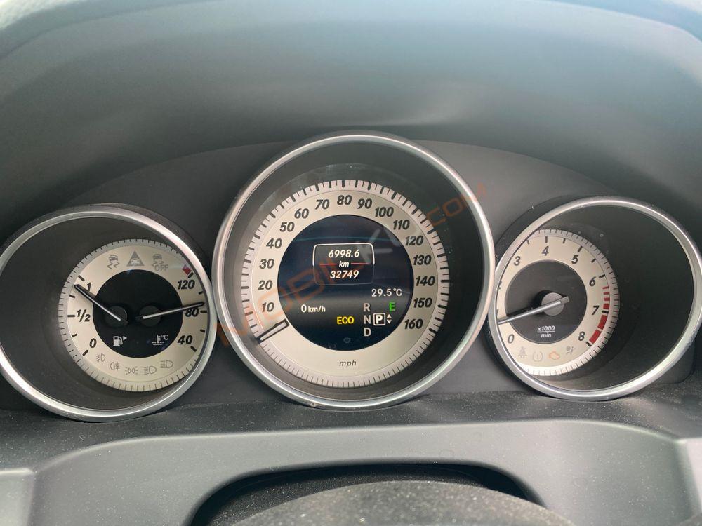 Mobil Mercedes-Benz E-Class 2014