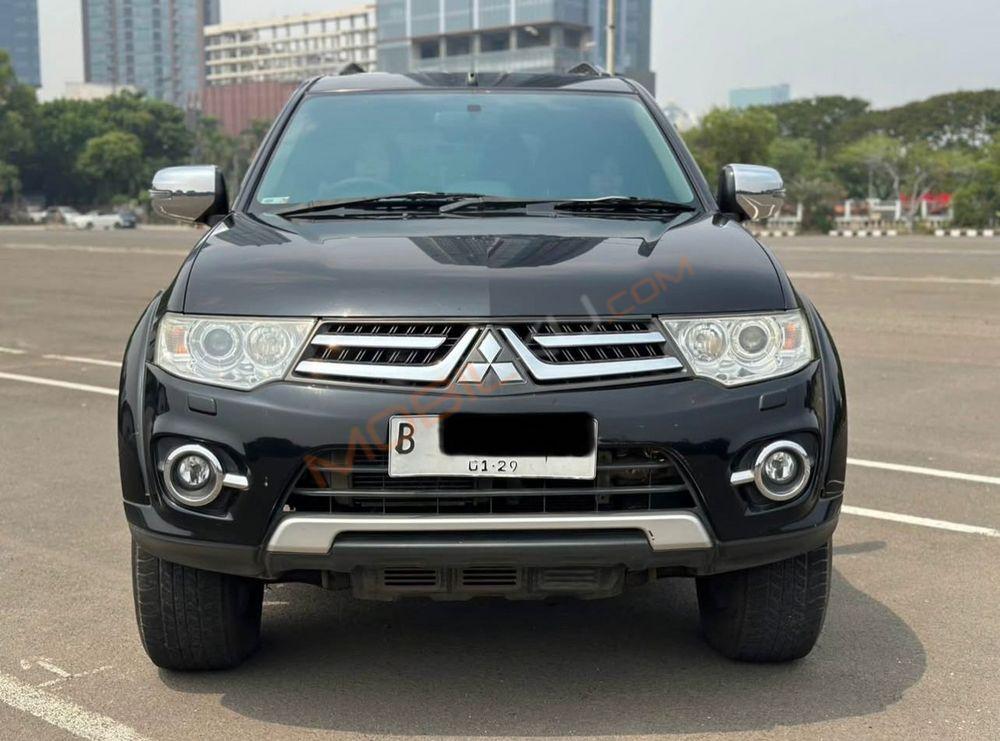 Mobil Mitsubishi Pajero Sport 2013