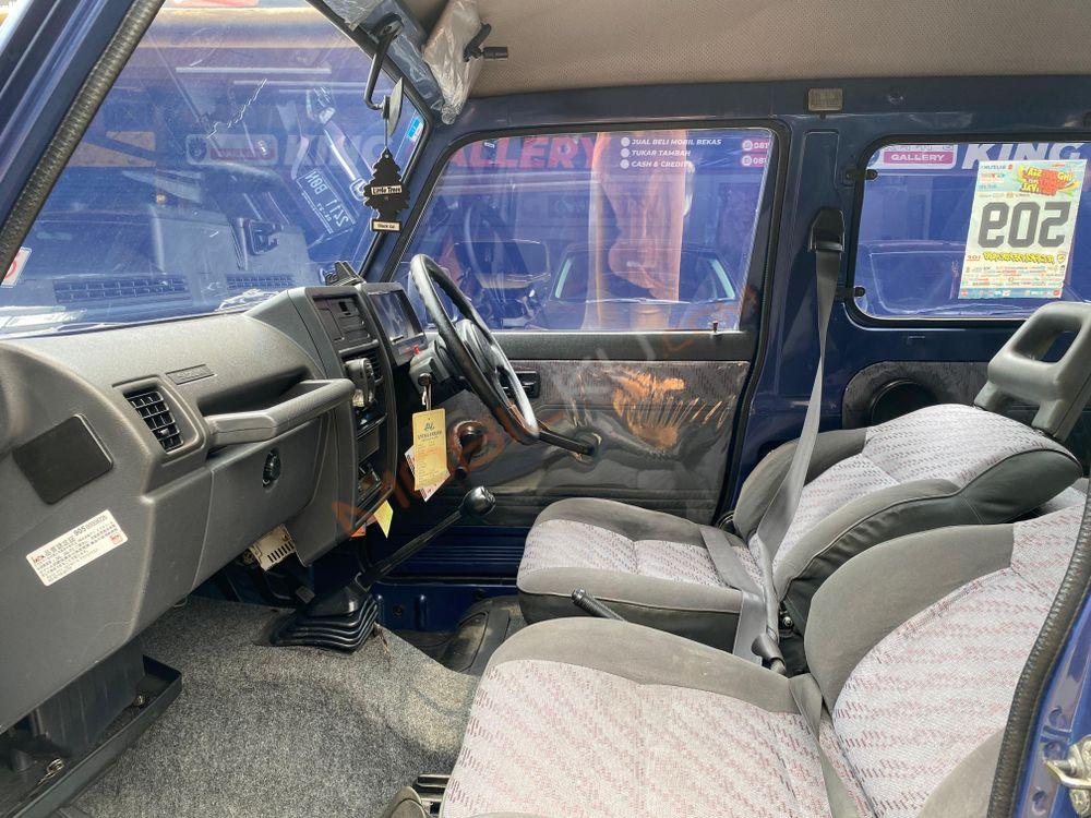 Mobil Suzuki Katana 2004