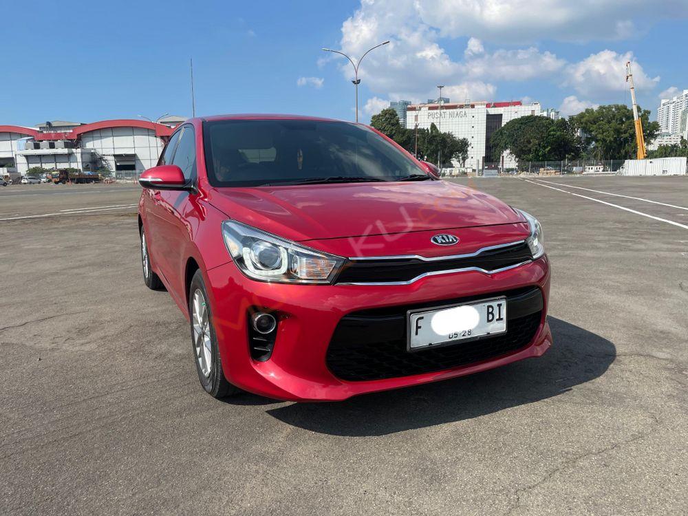 Mobil Kia Rio 2017