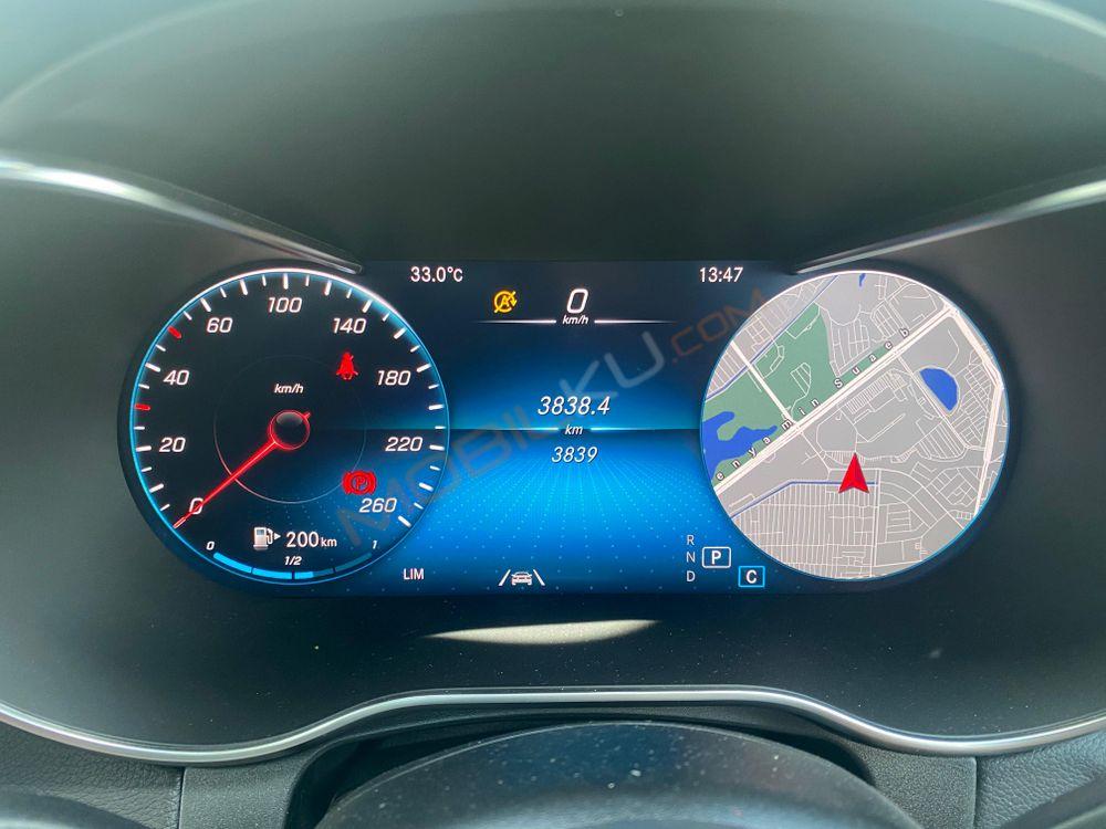 Mobil Mercedes-Benz GLC 2022