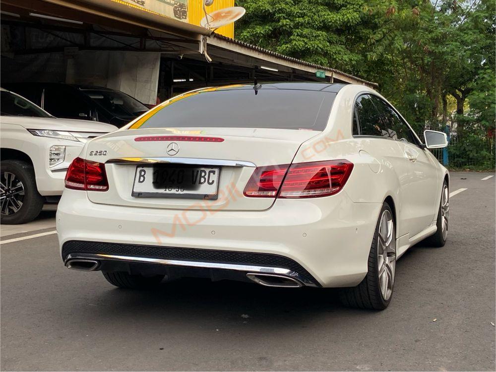 Mobil Mercedes-Benz E-Class 2013