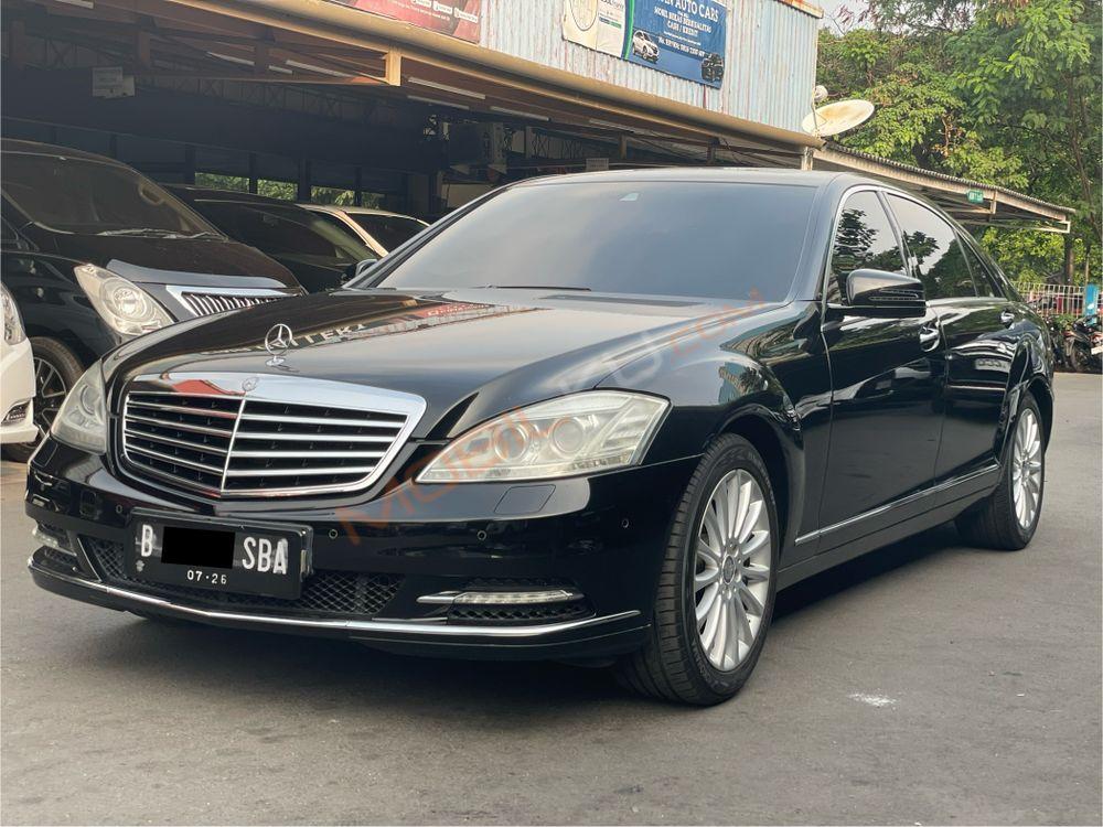 Mobil Mercedes-Benz S-Class 2011