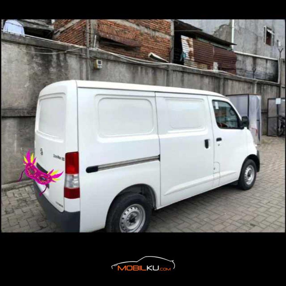 https://mobilku.s3.ap-southeast-3.amazonaws.com/ads/1000/8157ffa1-49bf-4dfb-8230-c284476bf3b8.jpg