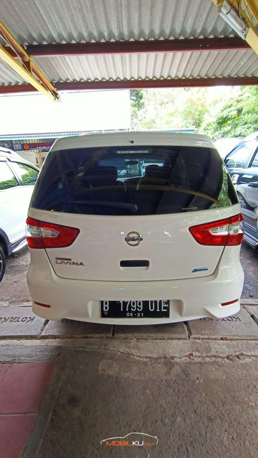 https://mobilku.s3.ap-southeast-3.amazonaws.com/ads/1000/819a5235-1705-4381-aa6d-e0756ad091ac.jpeg