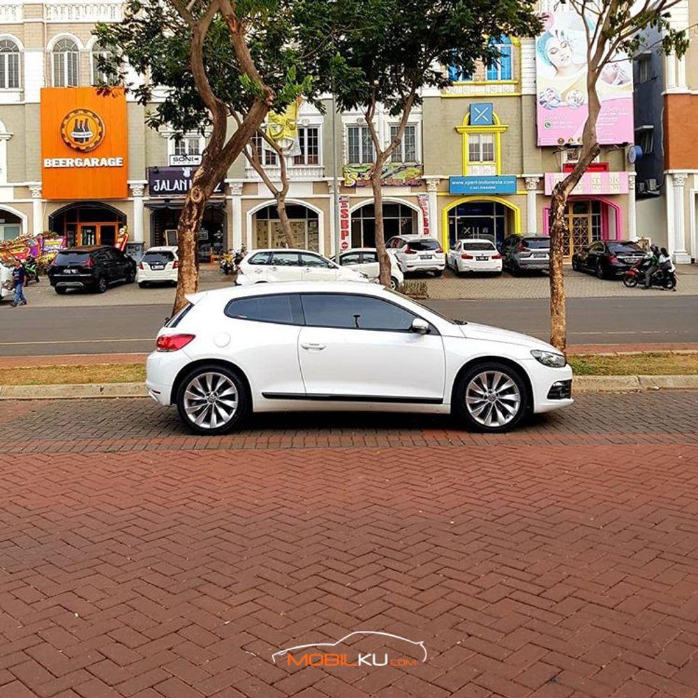 Mobil Volkswagen Scirocco 2013