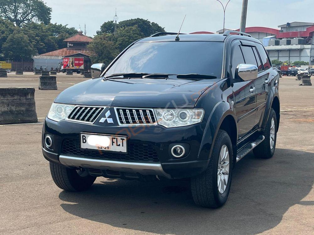 Mobil Mitsubishi Pajero 2010