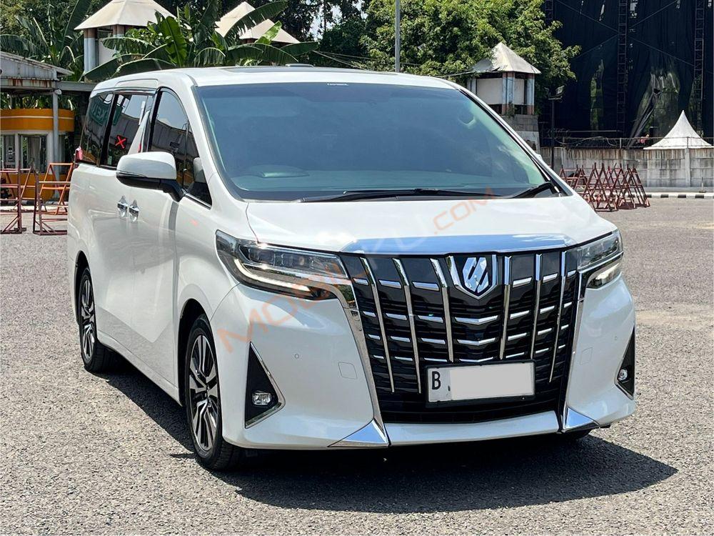 Mobil Toyota Alphard 2019