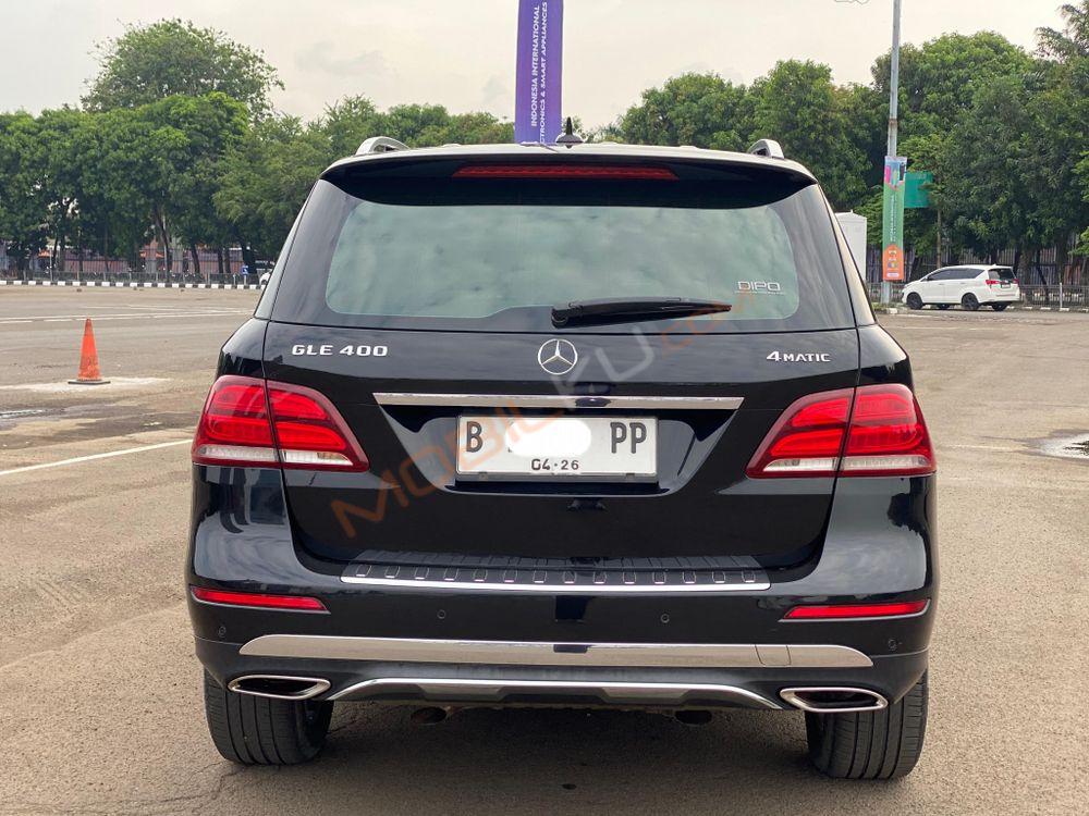 Mobil Mercedes-Benz GLE 2016