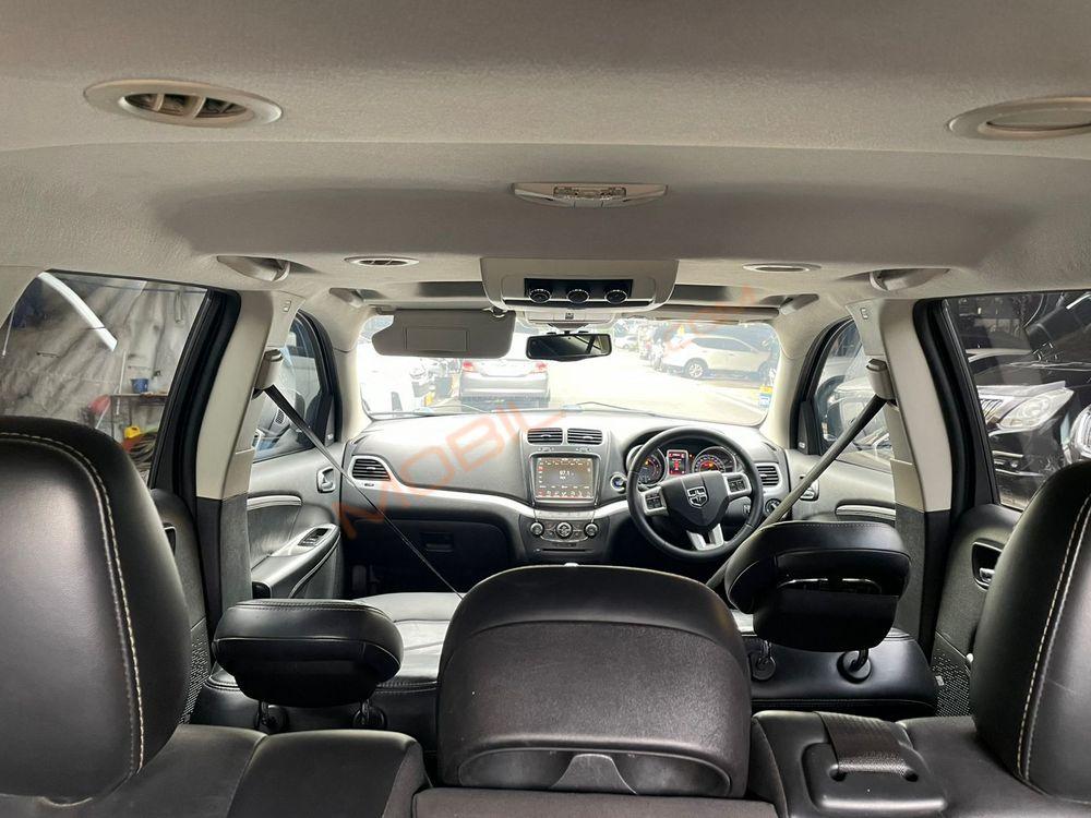 Mobil Dodge Journey 2013